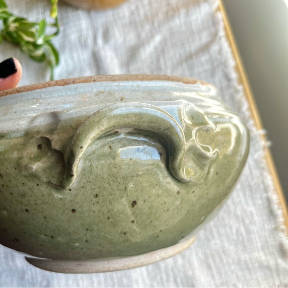 Handmade Studio Art, Tureen Style in Green, Signed, under 5” Tall - Picture 5 of 16